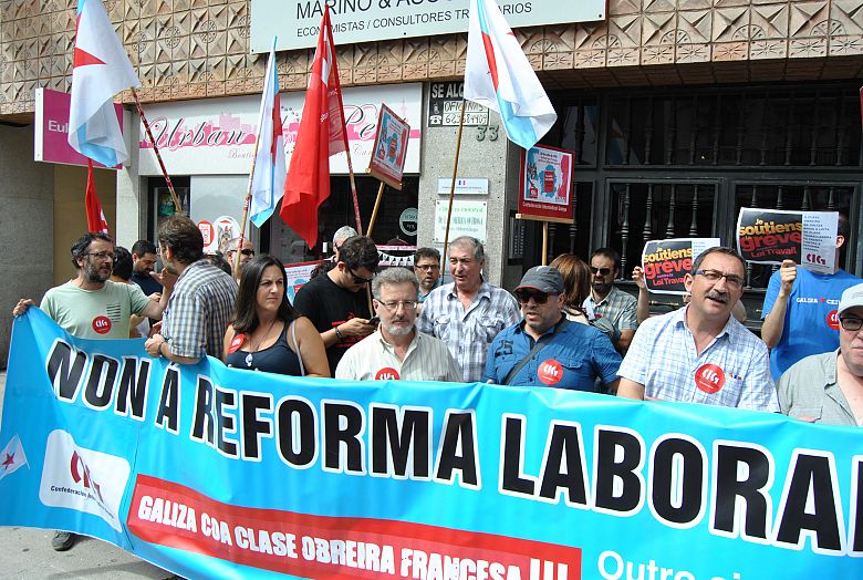 16-06-28 ConcentracionconsuladoFranciaACorunha06.JPG